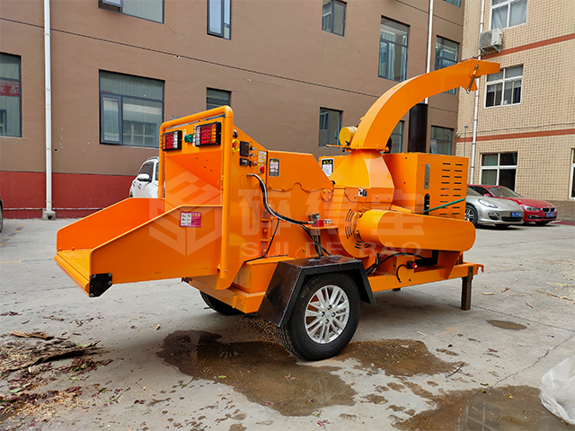 園林樹枝粉碎機(jī)被廣泛應(yīng)用于處理園林廢棄物